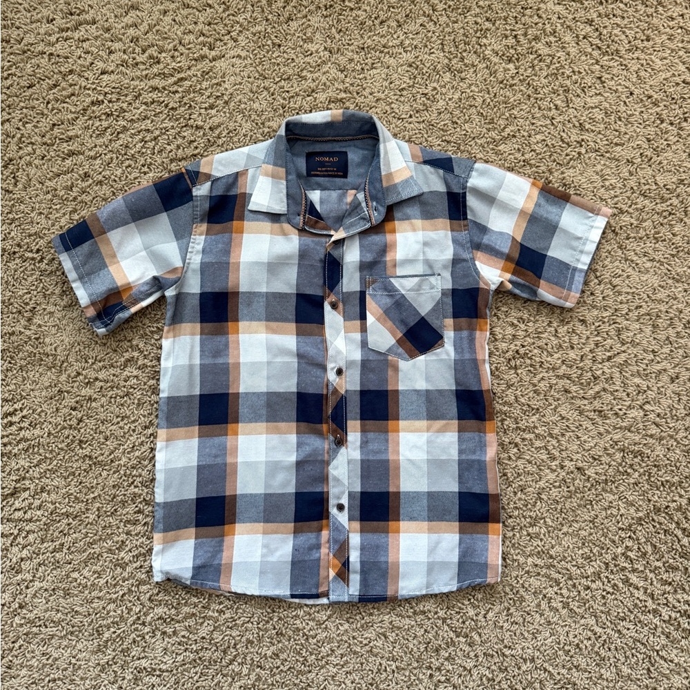3 for $15 🌻 Boys Comfy Plaid Button Down Short Sleeved Shirt, Size 10/12 or L